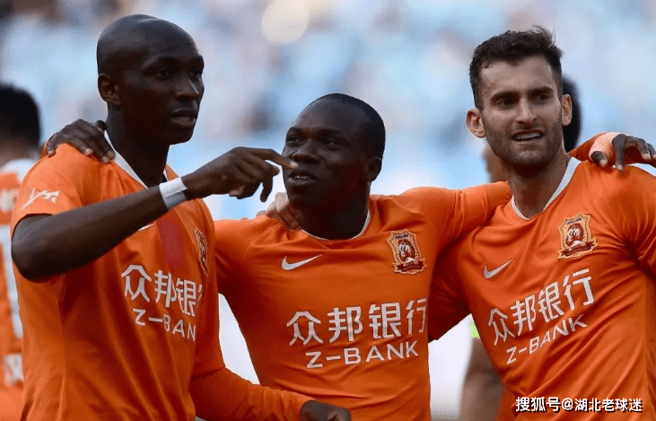 爱游戏活动-风云突变!纽约尼克斯国际比赛日防线松动,中超版图或变,震撼外界,医务组通报恢复(2024赛季中超联赛球迷冲突事件)